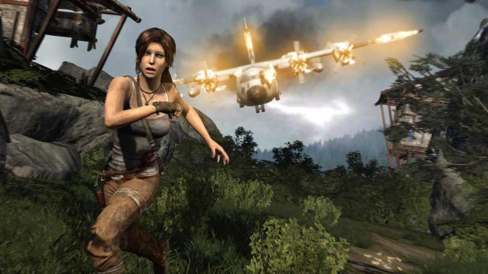 Tomb Raider 2013 gameplay screenshot showing Lara Croft in a survival scenario on a dark forested island, developed by Crystal Dynamics and published by Square Enix